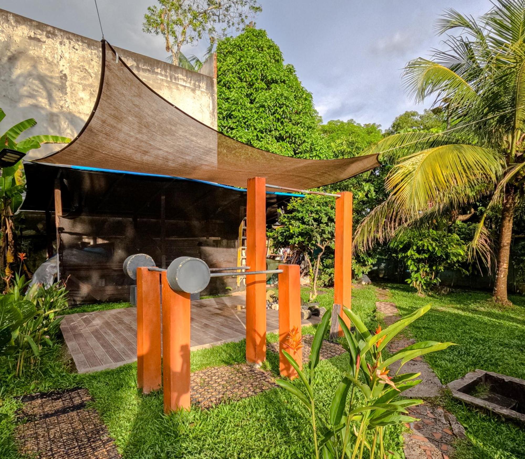 Hostel Casa De Las Palmas Tours Leticia Luaran gambar